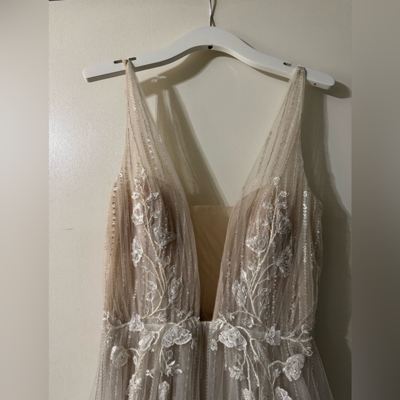 Watters January wedding dress - Picture 3 of 7